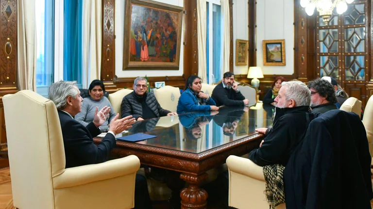 La reunión del presidente Alberto Fernández con dirigentes de movimientos sociales