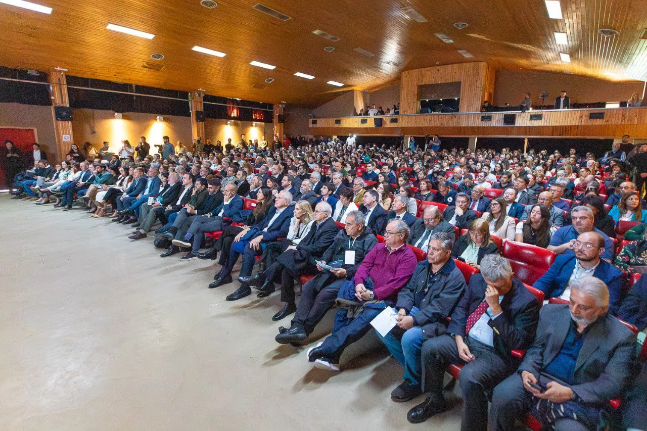 photo_2025-02-19_19-40-32